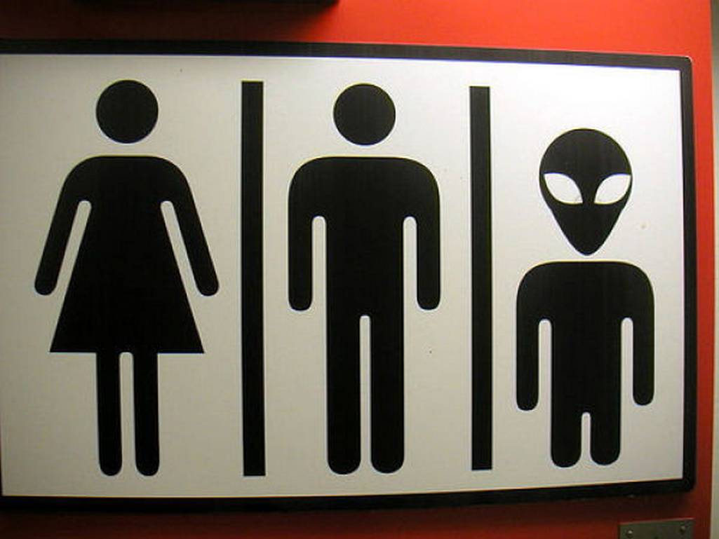 10 funny toilet signs from around the world @ HiddenRoom
