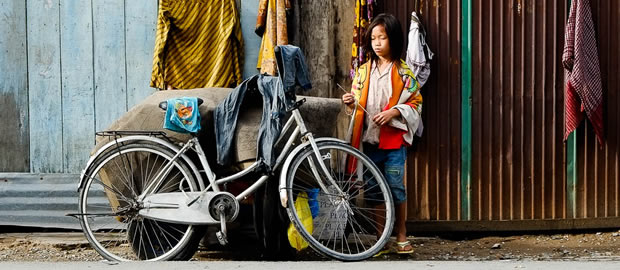 Street Photography in Phnom Penh, Cambodia by Tim Kelsall thumb